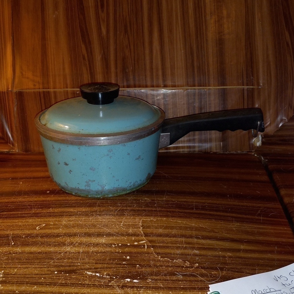 Vintage 1950s turquoise teal blue aluminum Club pot and lid farmhouse shabby mcm